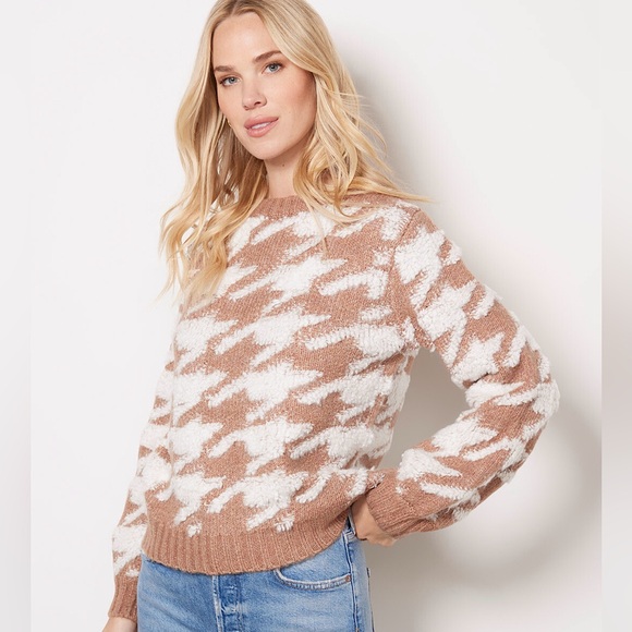 NWT Houndstooth Plush Pullover Line & Dot SO WARM & COMFY - Picture 1 of 4